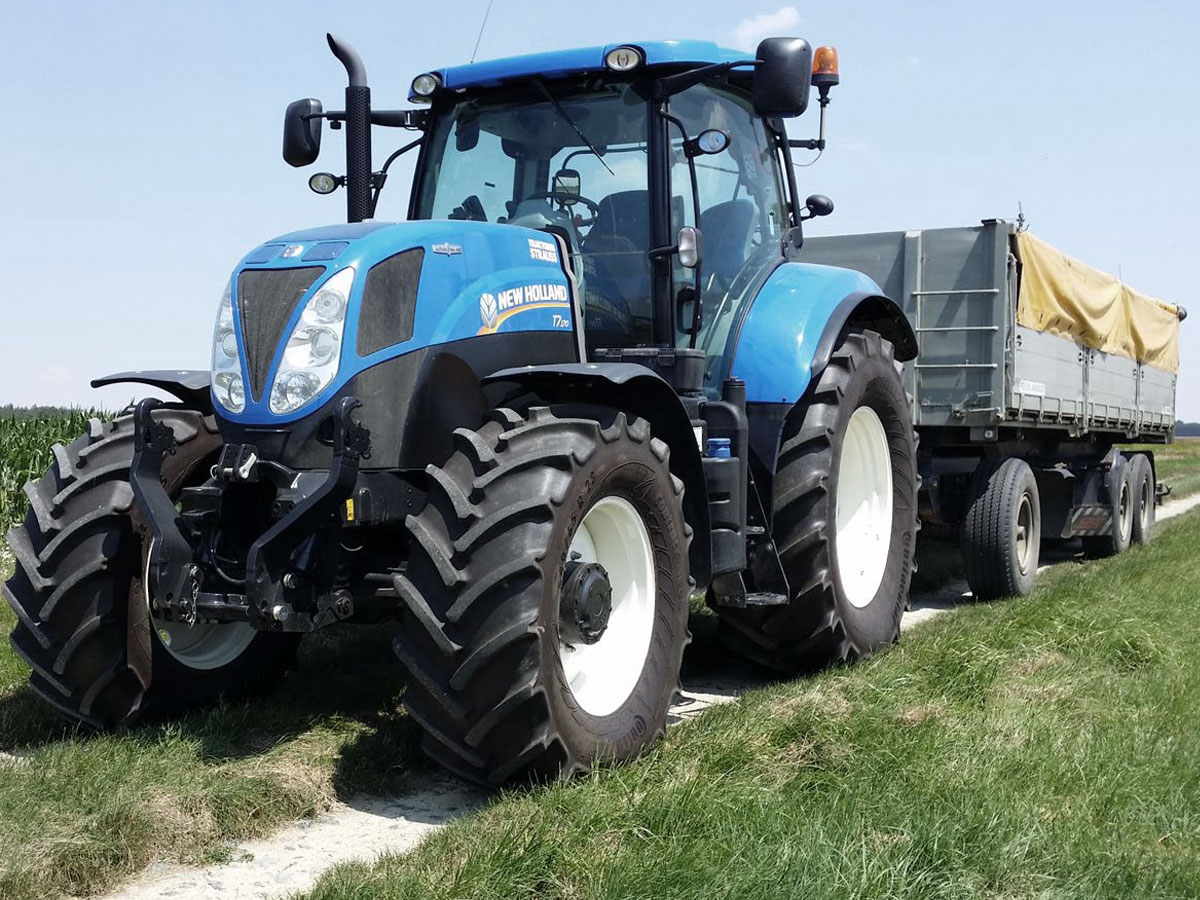 Lohnarbeiten mit dem Traktor im Suedburgenland